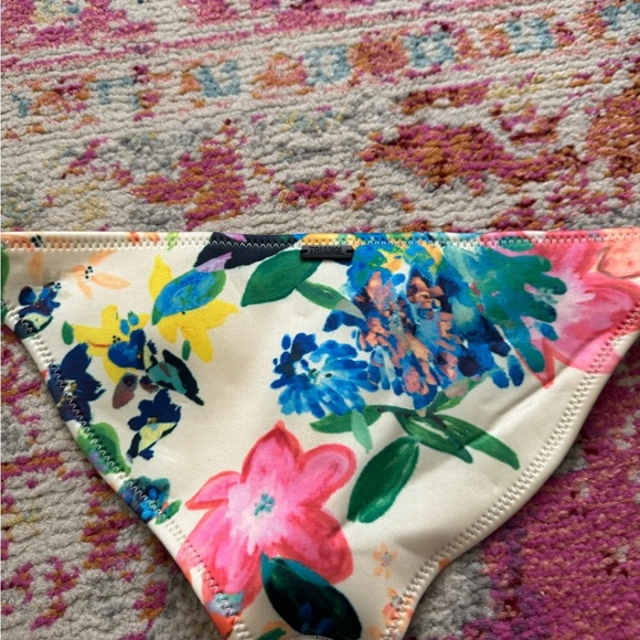 triangl bikini bottoms - Picture 2 of 3